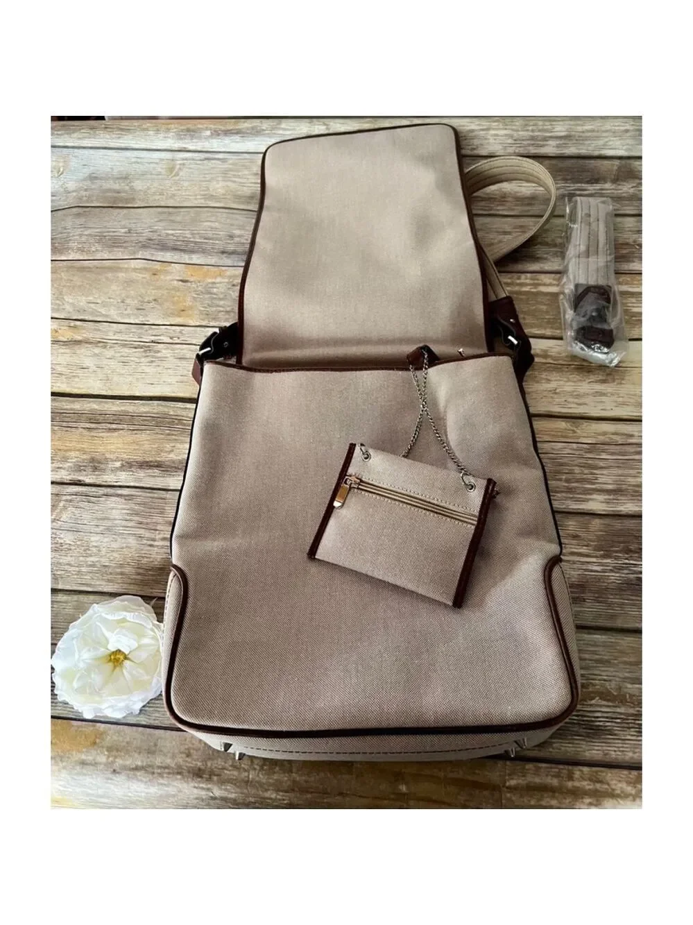NWOT BARON TRAVEL BAG